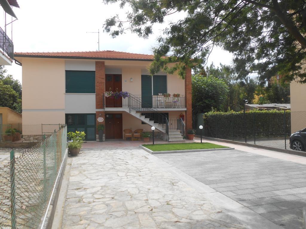 Hotel Gino'S House Pisa Exterior foto
